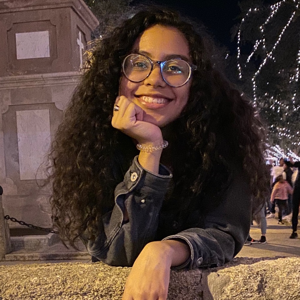 Meet your Posher, Gabriela